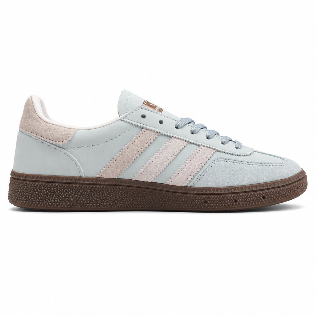 Adidas Handball Spezial x Kith azul hielo rosa polvo lateral derecho suela goma