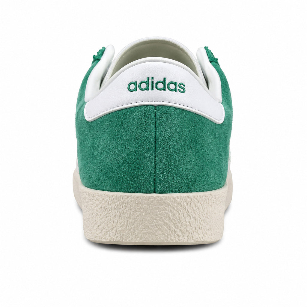 Adidas Taekwondo x Sporty Rich verde detalle talón cuero blanco adidas bordado verde suela crema