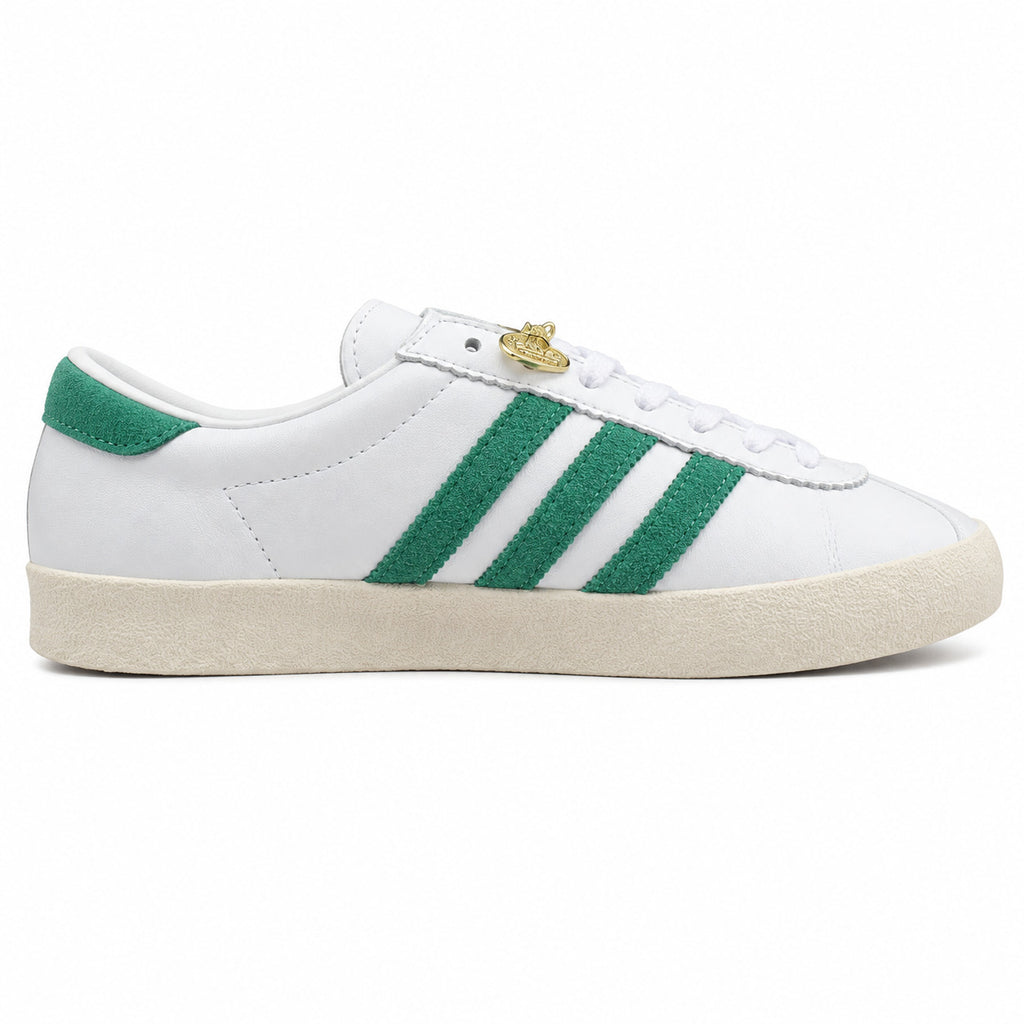 Adidas Taekwondo x Sporty Rich blanco cuero bandas verde ante colgante raqueta dorada perfil derecho