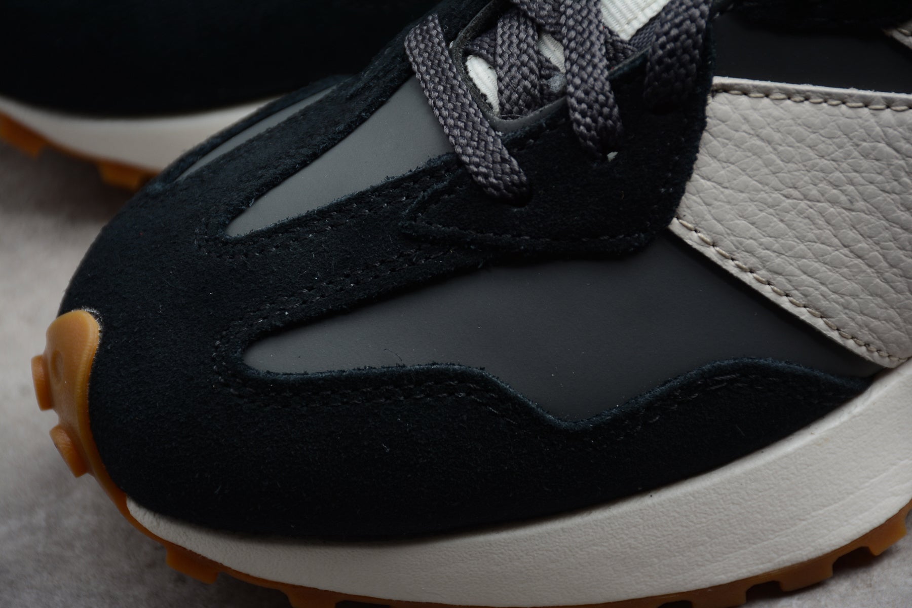 Essenza Rosa NB 327 Black / Off - White | zapatillas Essenza Rosa