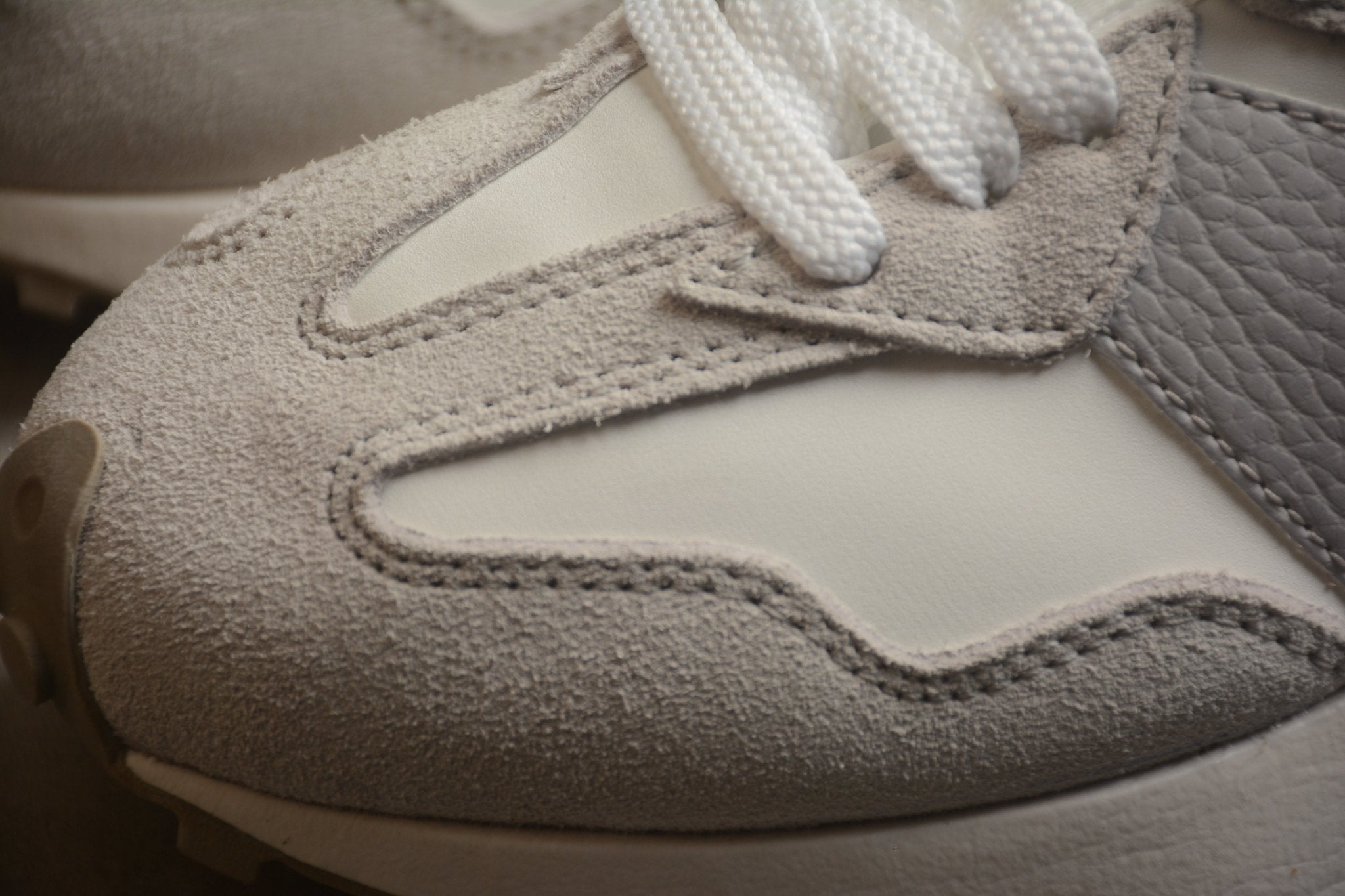 Essenza Rosa NB 327 White / Grey | zapatillas Essenza Rosa