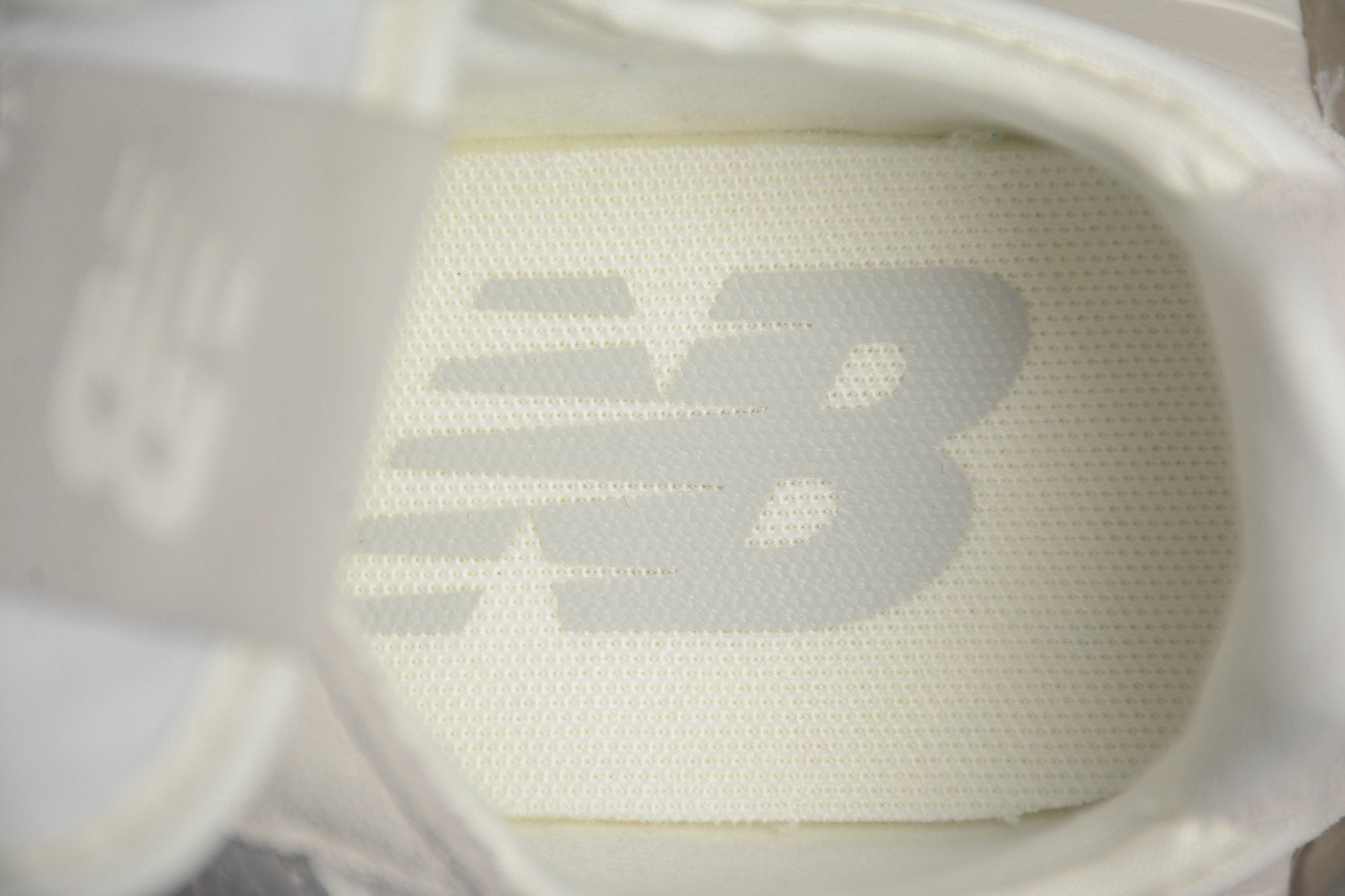 Essenza Rosa NB 327 White / Grey | zapatillas Essenza Rosa