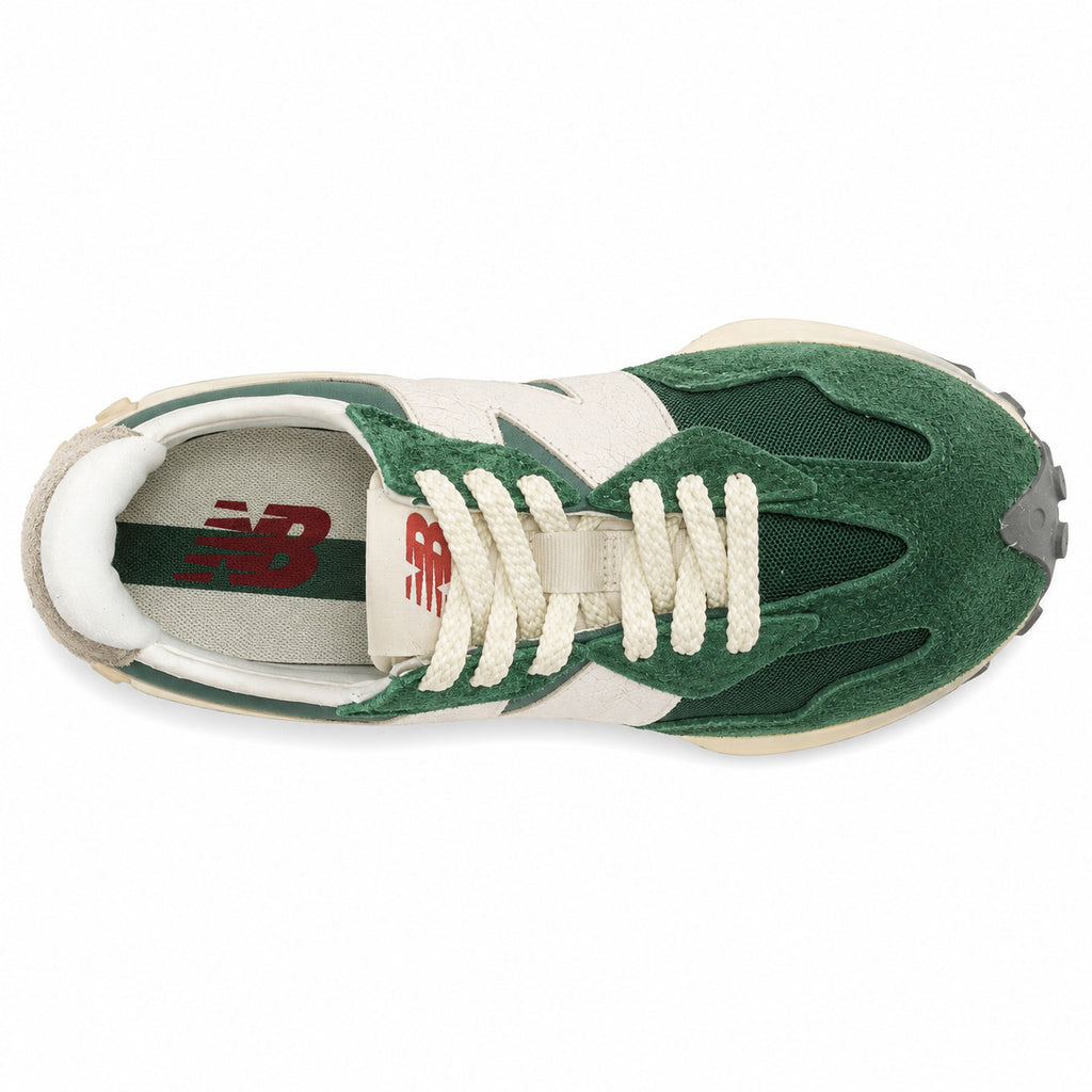 New Balance 327 verde bosque y crema, vista superior con palmilla verde
