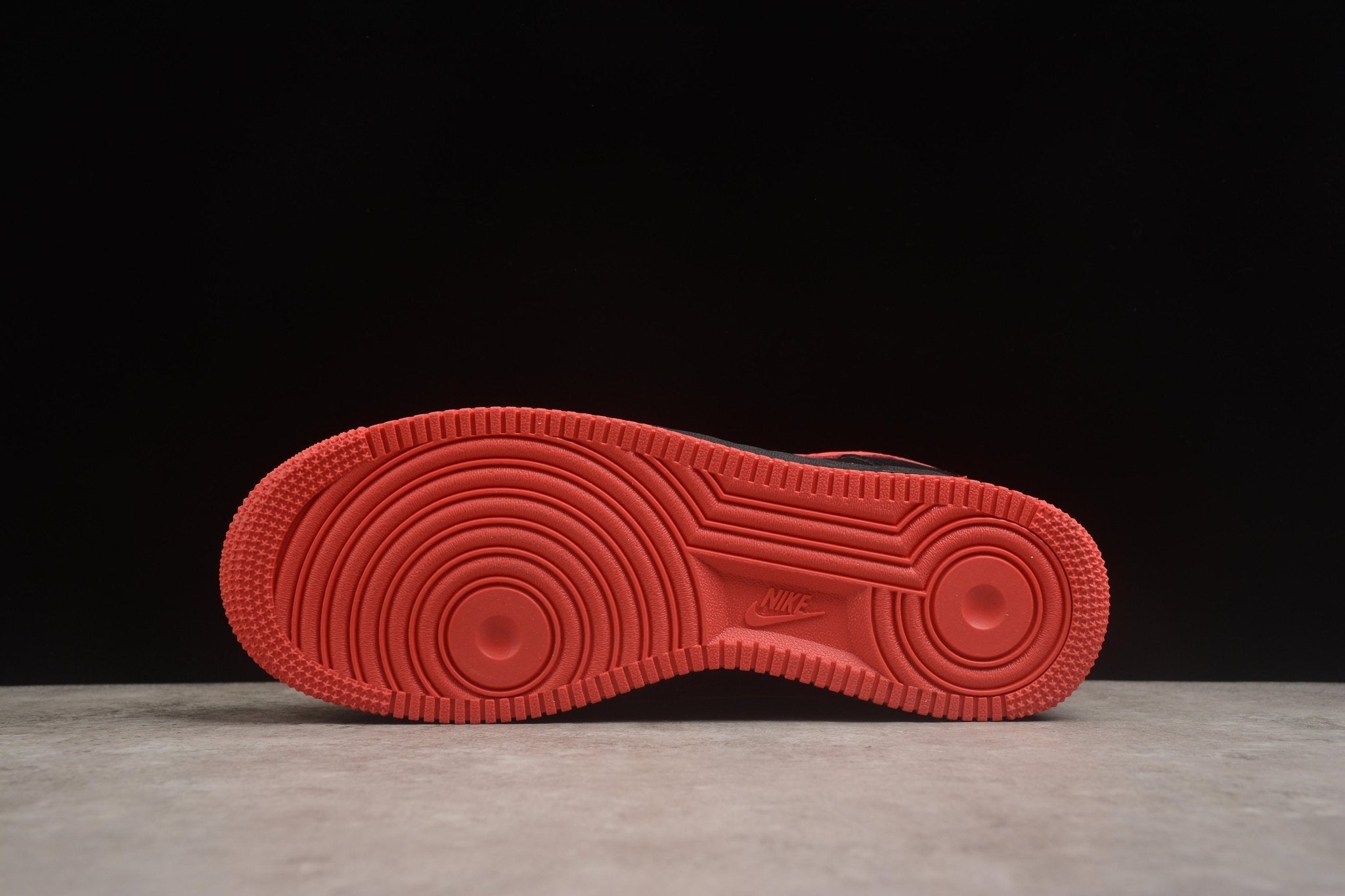 Urban Sport Zone Air Force 1 Low Black / Red | zapatillas Urban Sport Zone
