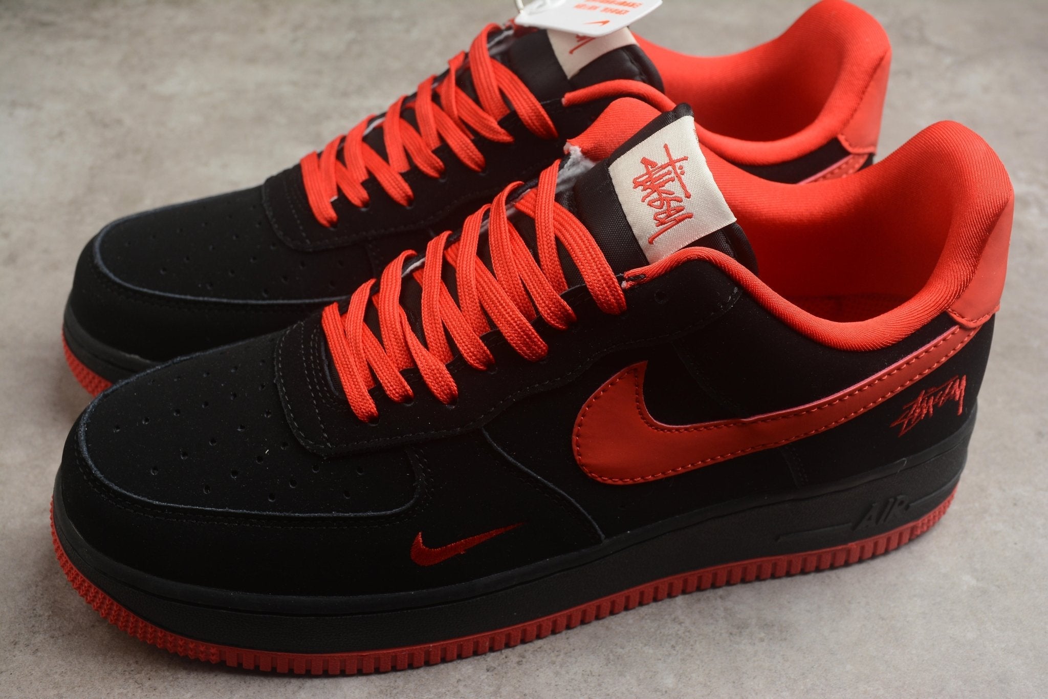 Urban Sport Zone Air Force 1 Low Black / Red | zapatillas Urban Sport Zone
