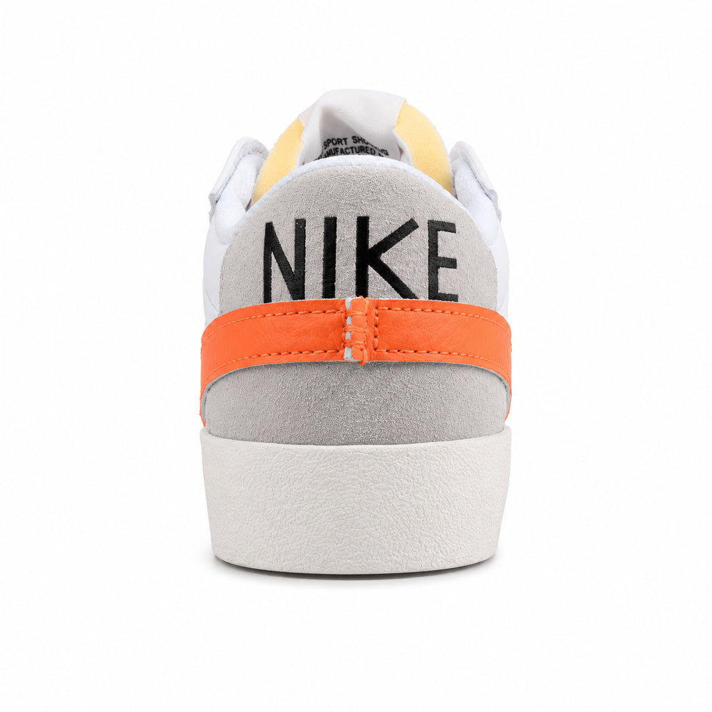 Nike Blazer Low 77 blanco naranja vista trasera
