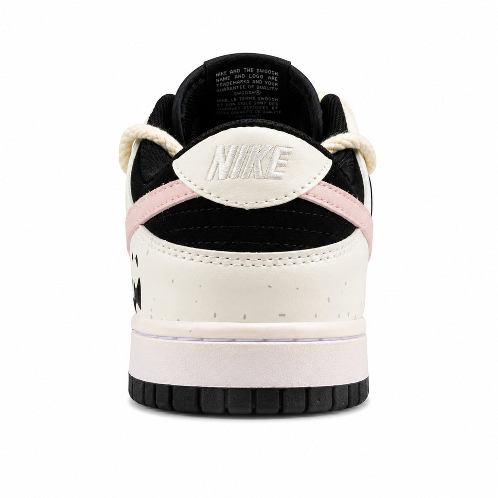 Nike Dunk Low crema negro rosa detalle panda talón