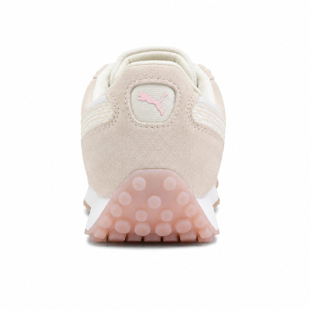 Puma Easy Rider Vintage blanco crema malla detalle talón rosa