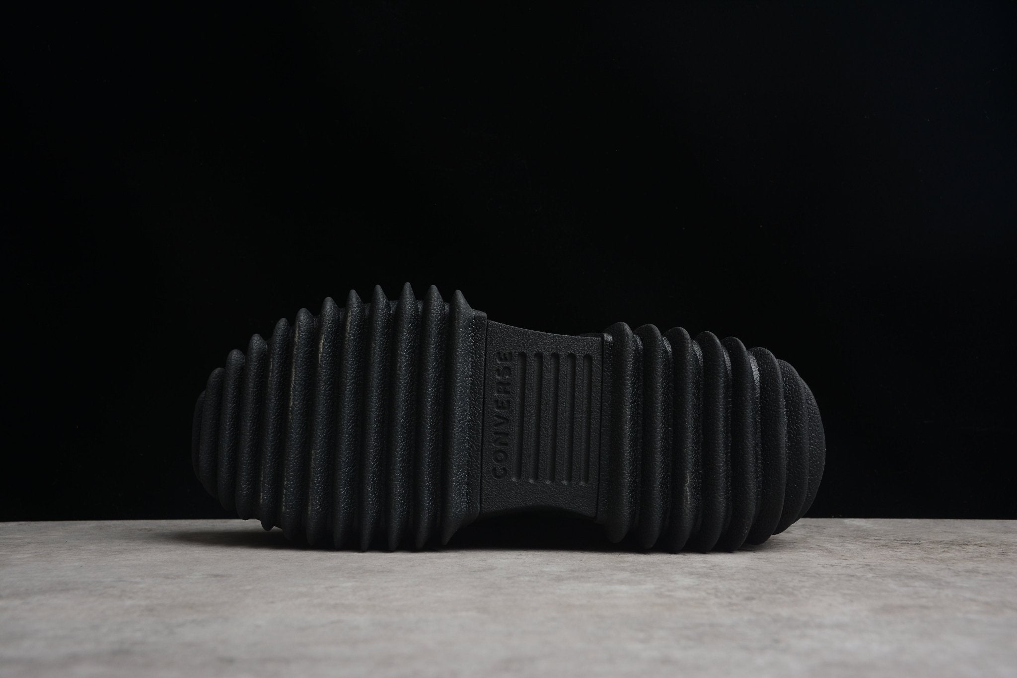 Essenza Rosa Run Star Motion HI Triple Black | zapatillas Essenza Rosa